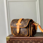 Louis Vuitton Cargo Wearable Wallet - Luxury G69 M14742 Brown